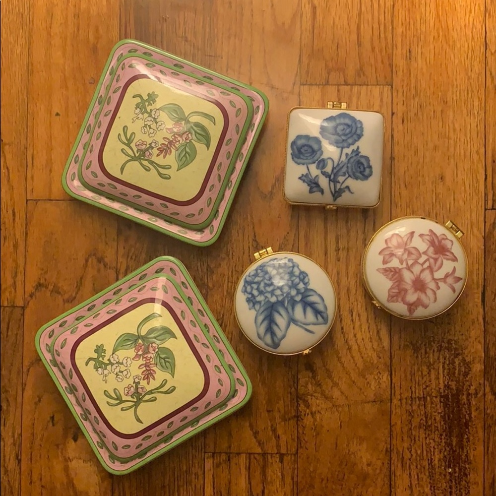 vintage trinket set🤍